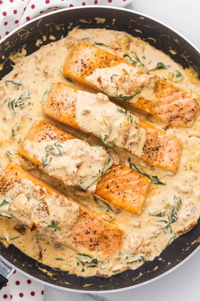 Creamy Tuscan Salmon – Easy 30-Minute Salmon Dinner