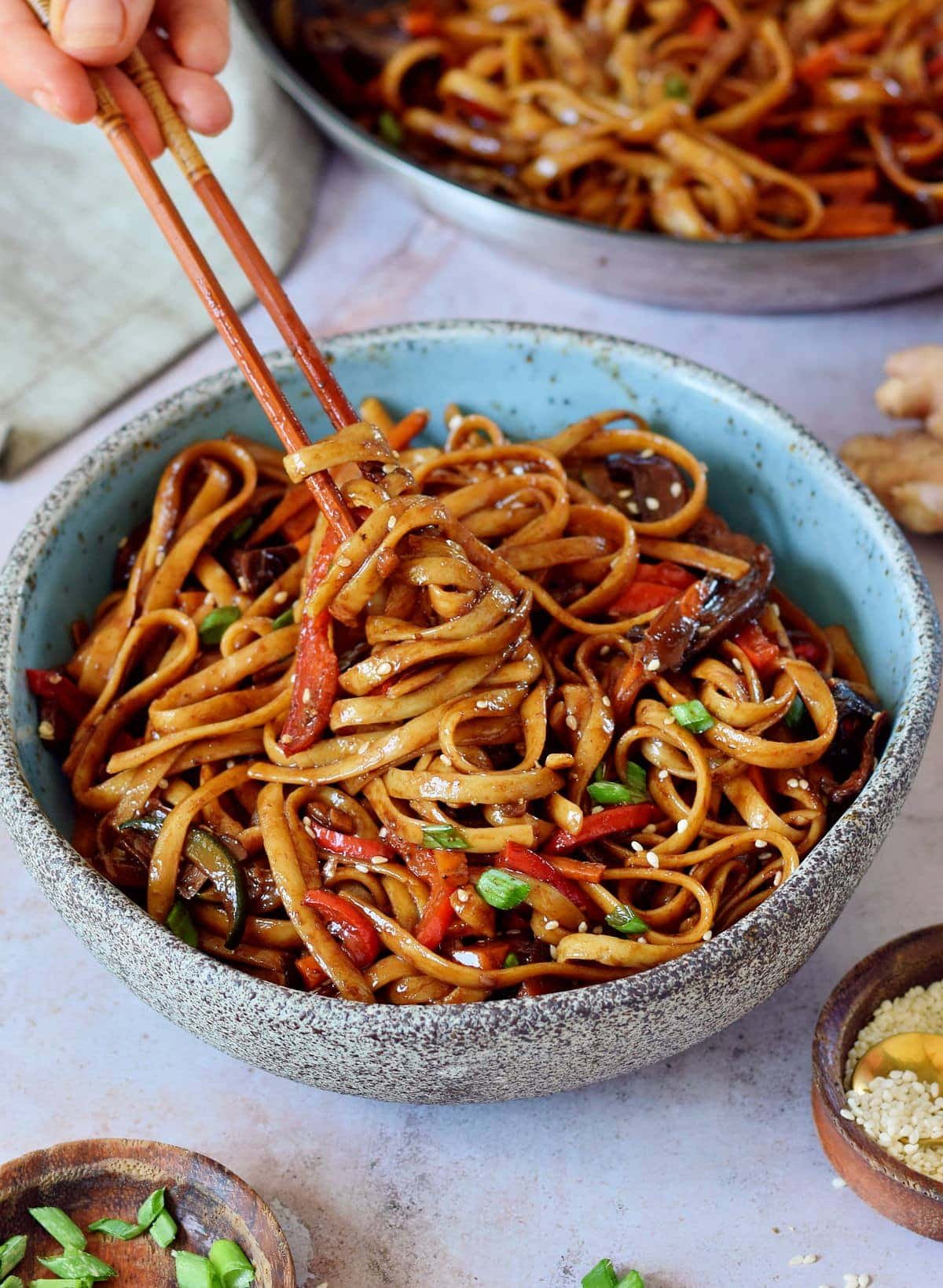 healthy Vegetable Stir-Fry with Noodles ready in 30 minutes